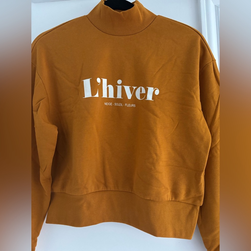 H&M Mustard L'hiver Sweatshirt - Picture 2 of 5